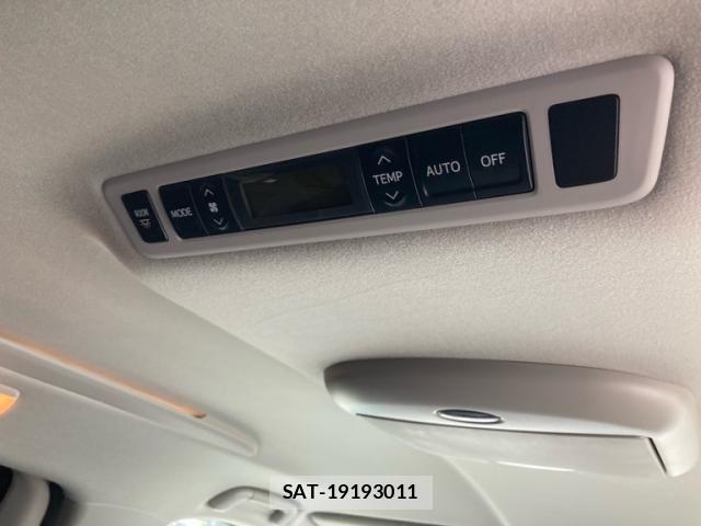 Toyota VELLFIRE 2010-07 8317812-13