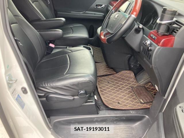 Toyota VELLFIRE 2010-07 8317812-15