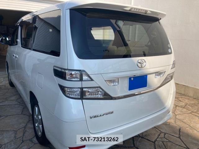 Toyota VELLFIRE 2008-08 8317813-3