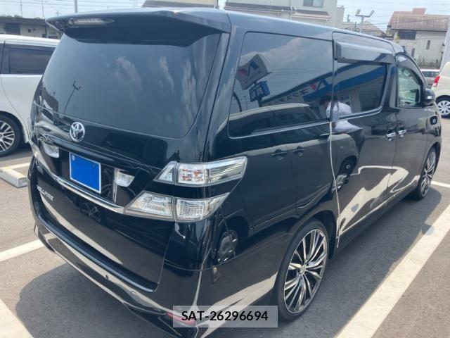 Toyota VELLFIRE 2010-05 8317811-1