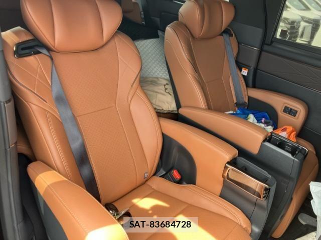 Toyota VELLFIRE 2025-06 8317784-14
