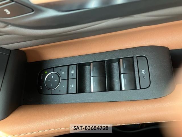 Toyota VELLFIRE 2025-06 8317784-21