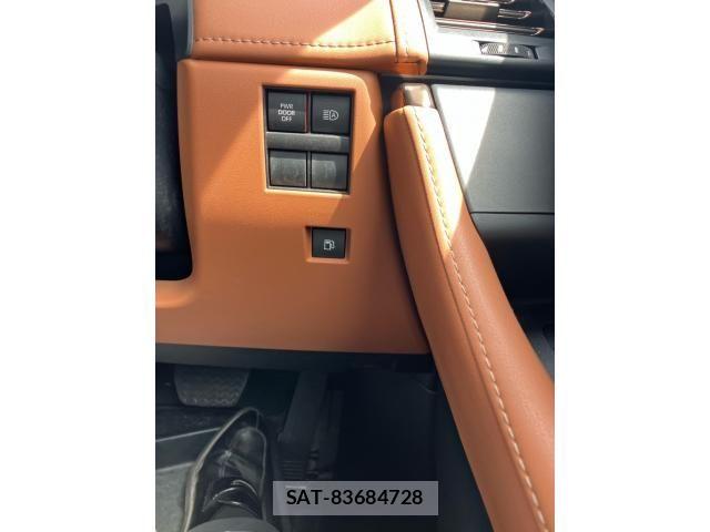 Toyota VELLFIRE 2025-06 8317784-22