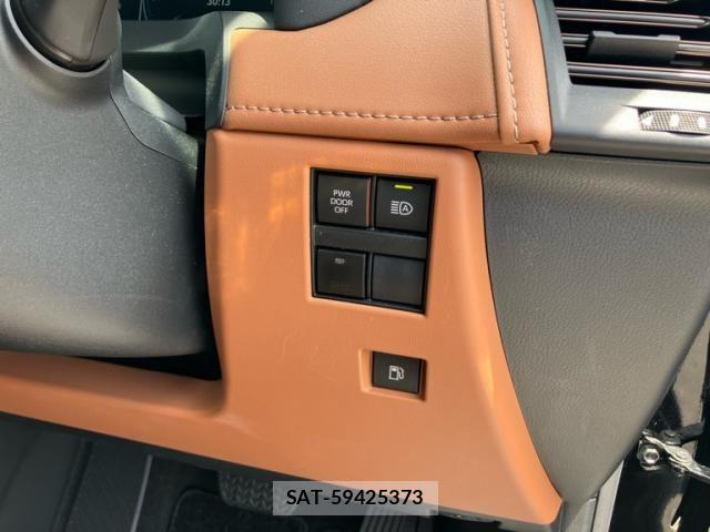 Toyota VELLFIRE 2024-03 8317786-16