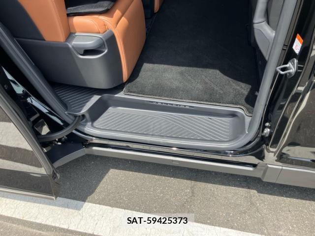 Toyota VELLFIRE 2024-03 8317786-17