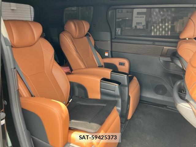 Toyota VELLFIRE 2024-03 8317786-18