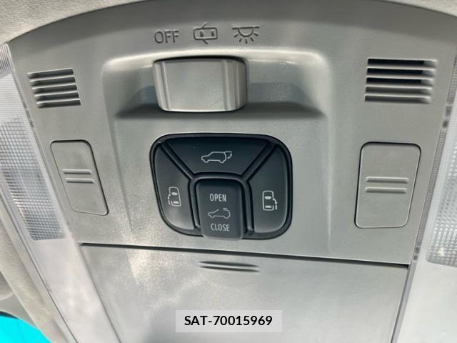 Toyota VELLFIRE 2014-12 8317802-19