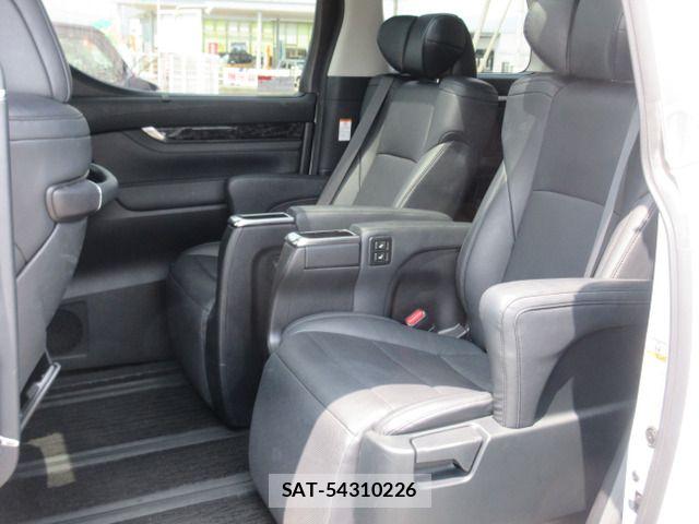 Toyota VELLFIRE 2018-08 8317788-3