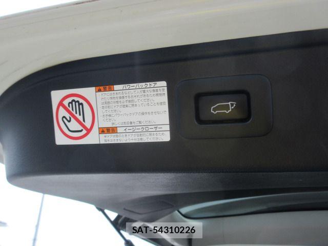 Toyota VELLFIRE 2018-08 8317788-6