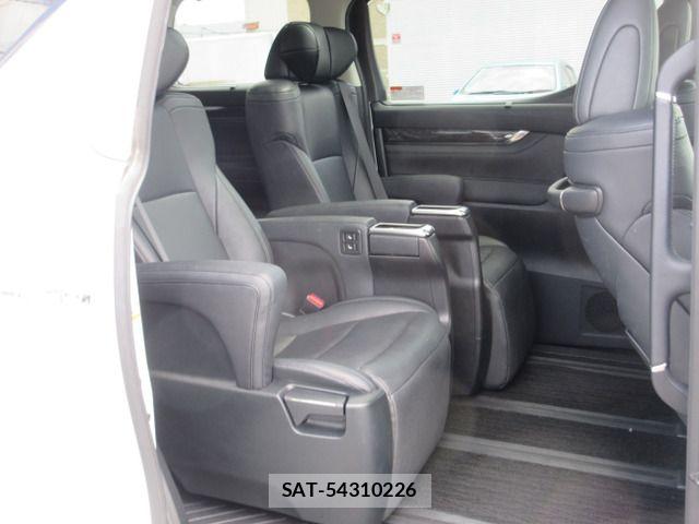 Toyota VELLFIRE 2018-08 8317788-7