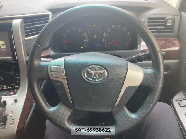 Toyota VELLFIRE 2013-02 8338320-15