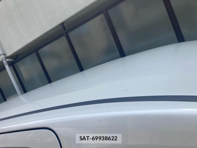 Toyota VELLFIRE 2013-02 8338320-7