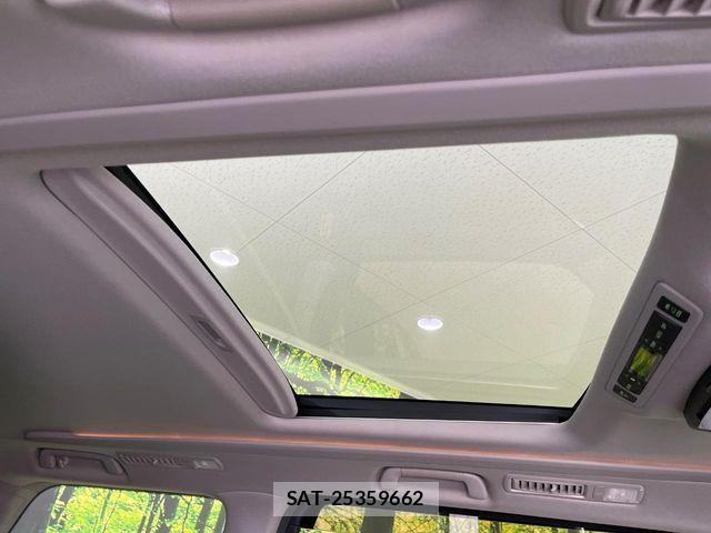 Toyota VELLFIRE 2012-07 8338309-2