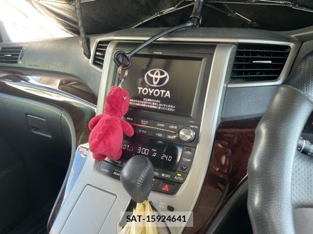 Toyota VELLFIRE 2012-05 8338319-16