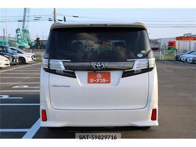 Toyota VELLFIRE 2017-03 8338310-10
