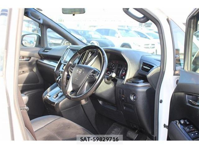 Toyota VELLFIRE 2017-03 8338310-28