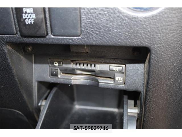 Toyota VELLFIRE 2017-03 8338310-2