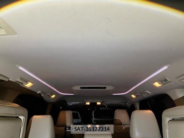 Toyota VELLFIRE 2019-04 8355827-14
