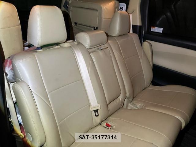 Toyota VELLFIRE 2019-04 8355827-16