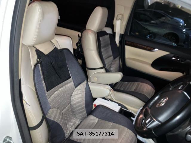 Toyota VELLFIRE 2019-04 8355827-20