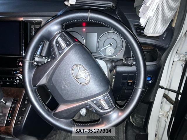 Toyota VELLFIRE 2019-04 8355827-21