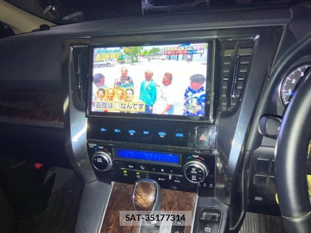 Toyota VELLFIRE 2019-04 8355827-25
