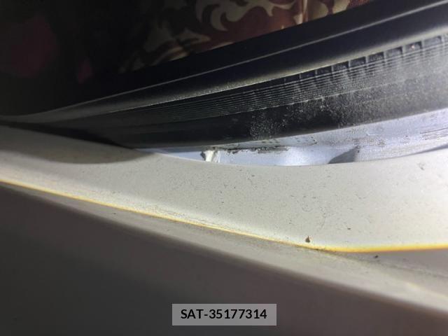 Toyota VELLFIRE 2019-04 8355827-28