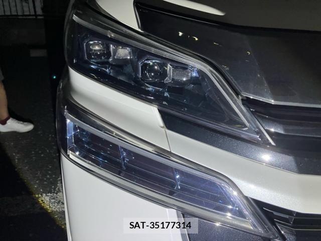 Toyota VELLFIRE 2019-04 8355827-3