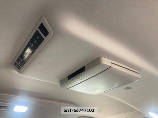 Toyota VELLFIRE 2013-09 8355831-12