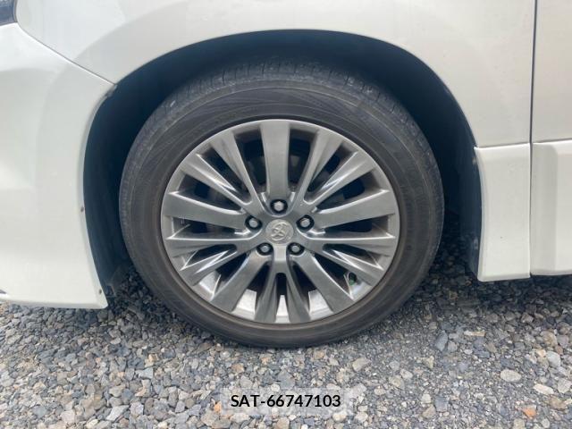 Toyota VELLFIRE 2013-09 8355831-3