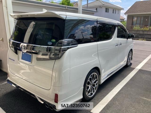 Toyota VELLFIRE 2019-09 8369521-2