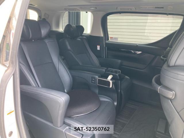 Toyota VELLFIRE 2019-09 8369521-6