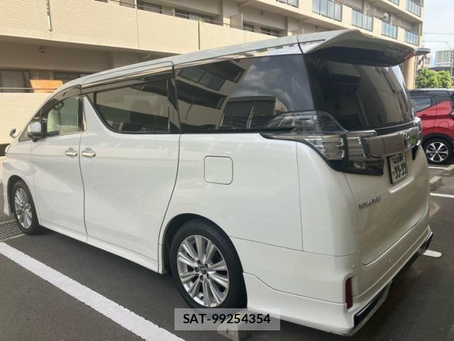 Toyota VELLFIRE 2017-02 8369532-1