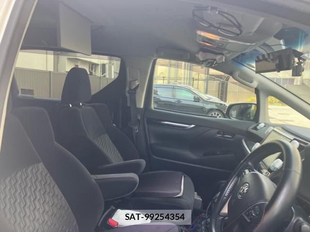 Toyota VELLFIRE 2017-02 8369532-21