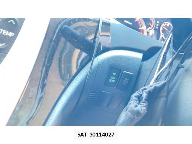 Toyota VELLFIRE 2014-03 8369540-18