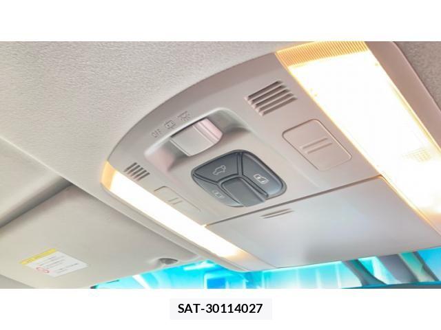 Toyota VELLFIRE 2014-03 8369540-19