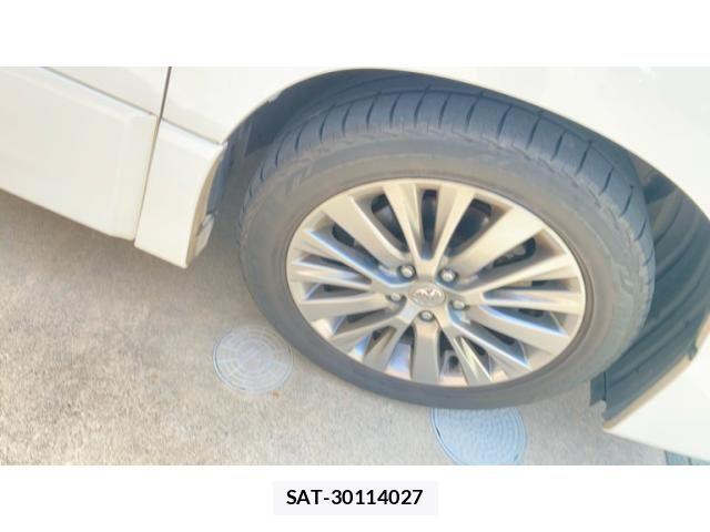 Toyota VELLFIRE 2014-03 8369540-4