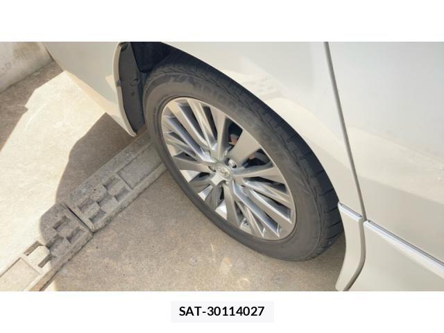 Toyota VELLFIRE 2014-03 8369540-5