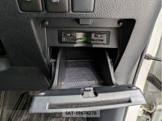 Toyota VELLFIRE 2016-02 8369529-8