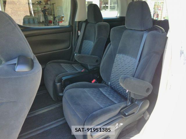 Toyota VELLFIRE 2016-10 8369534-18