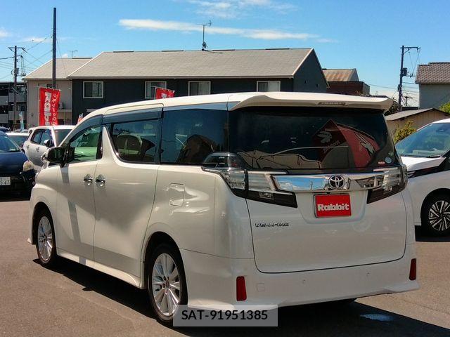 Toyota VELLFIRE 2016-10 8369534-2