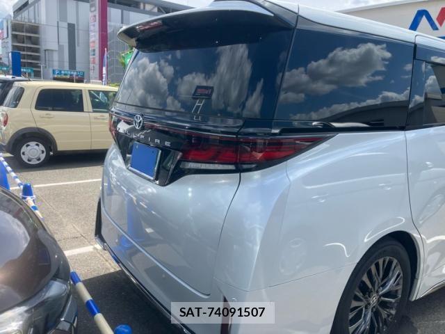 Toyota VELLFIRE 2024-03 8369517-11