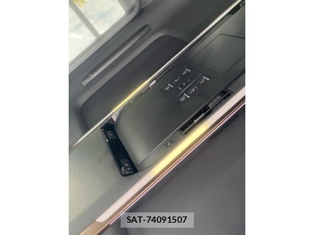 Toyota VELLFIRE 2024-03 8369517-8