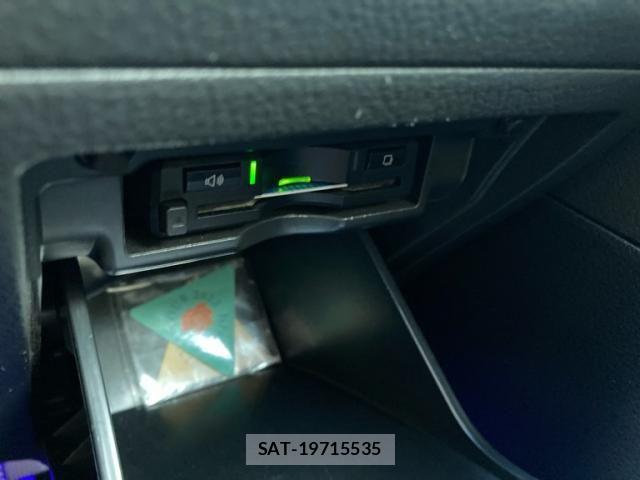 Toyota VELLFIRE 2014-11 8369538-19