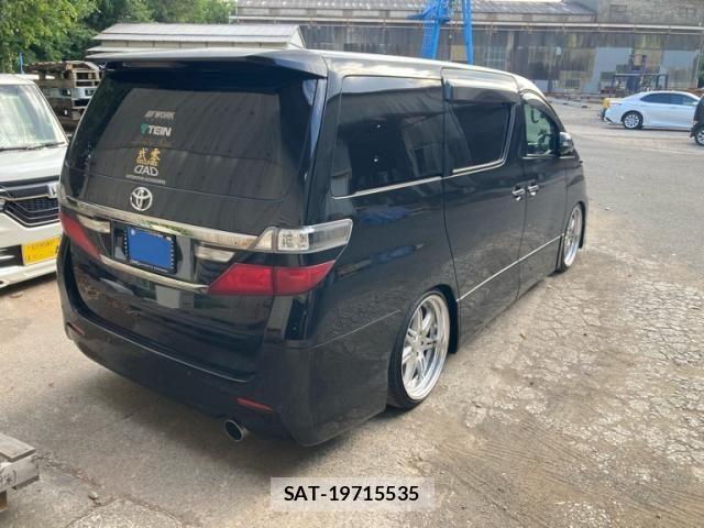 Toyota VELLFIRE 2014-11 8369538-2