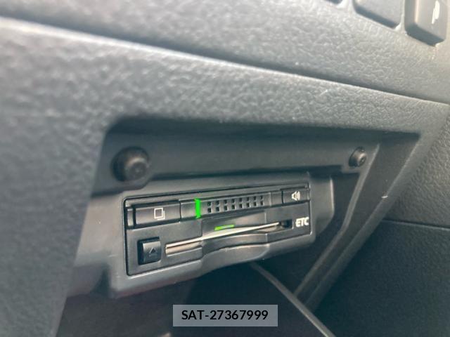 Toyota VELLFIRE 2013-09 8369539-14