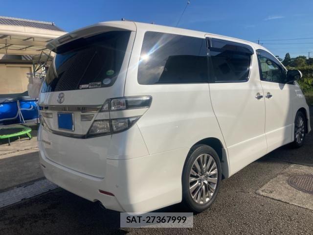 Toyota VELLFIRE 2013-09 8369539-2