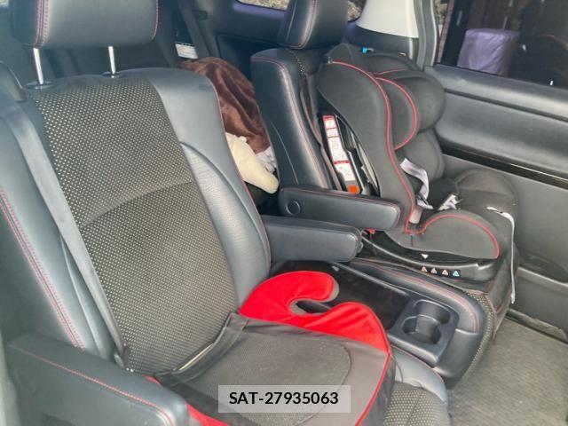 Toyota VELLFIRE 2014-11 8369537-15