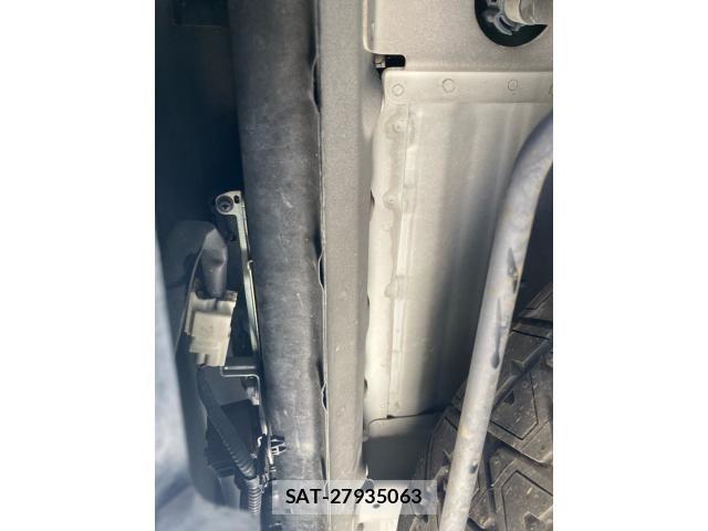 Toyota VELLFIRE 2014-11 8369537-22