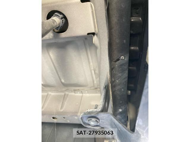 Toyota VELLFIRE 2014-11 8369537-23